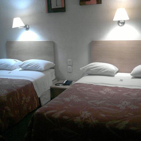 Hotel Castilla Y Leon Guadalajara Kültér fotó