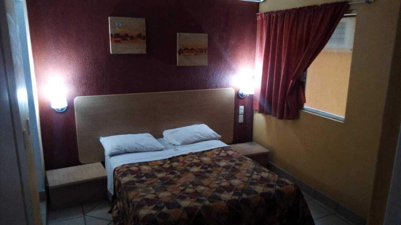 Hotel Castilla Y Leon Guadalajara Kültér fotó