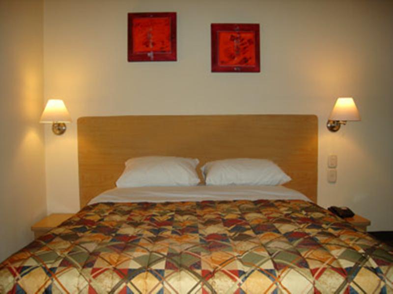 Hotel Castilla Y Leon Guadalajara Kültér fotó